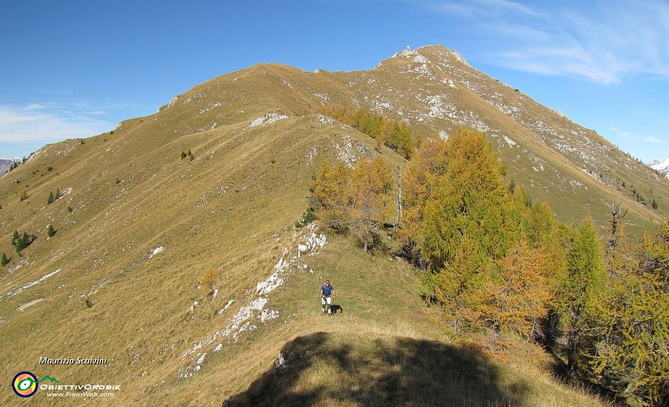 37 Sul sentierino per il Pizzo Badile, alle mie spalle il Monte Secco....JPG